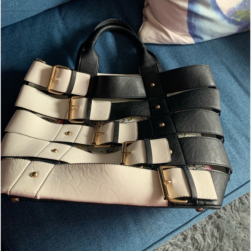 Purse new - no tags